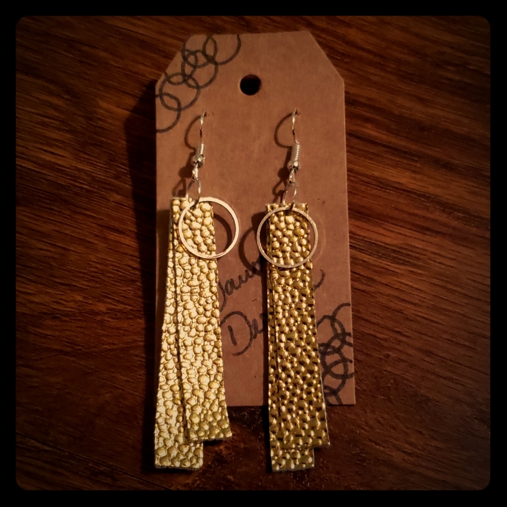 ‼‼GOLD DANGLES, FAUX LEATHER‼FANCY, NIGHT OUT‼